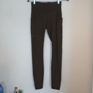 BRAND NEW Speed Up Tight LuluLemon leggings size 4.